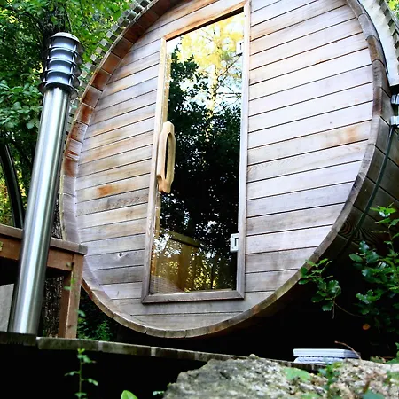 Bed & Breakfast La De Luca *